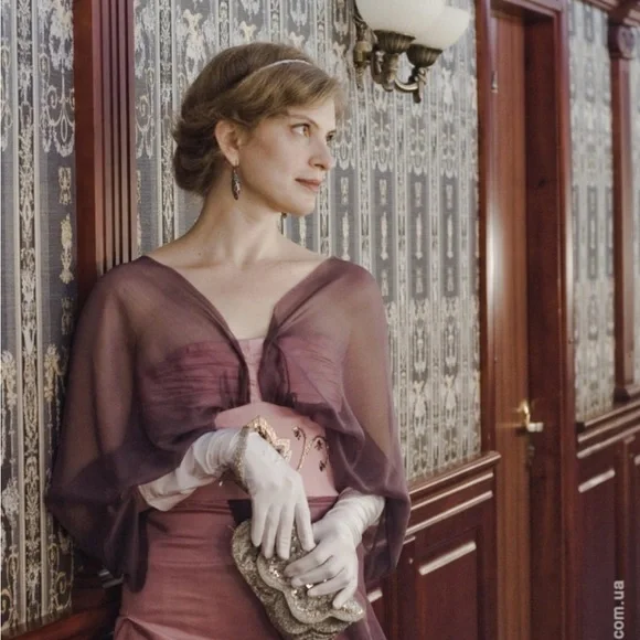 Edwardian Red and Black 1910s Ball Gown, Titanic English Rose Historical Dress - Picture 5 of 7